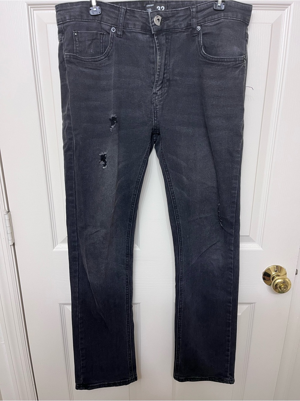 Rock & Republic Men's Charcoal Black Straight Jeans with Light Distressing
